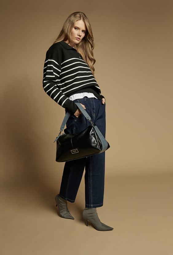 Sweter w paski
