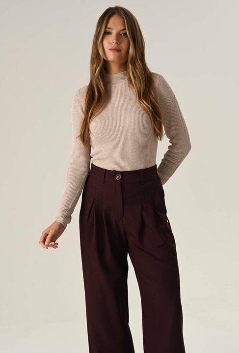 Golf z metaliczną nicią