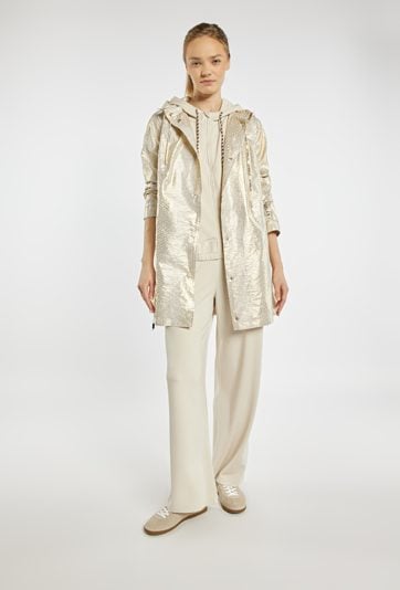 Płaszcz z kolekcji sportowej