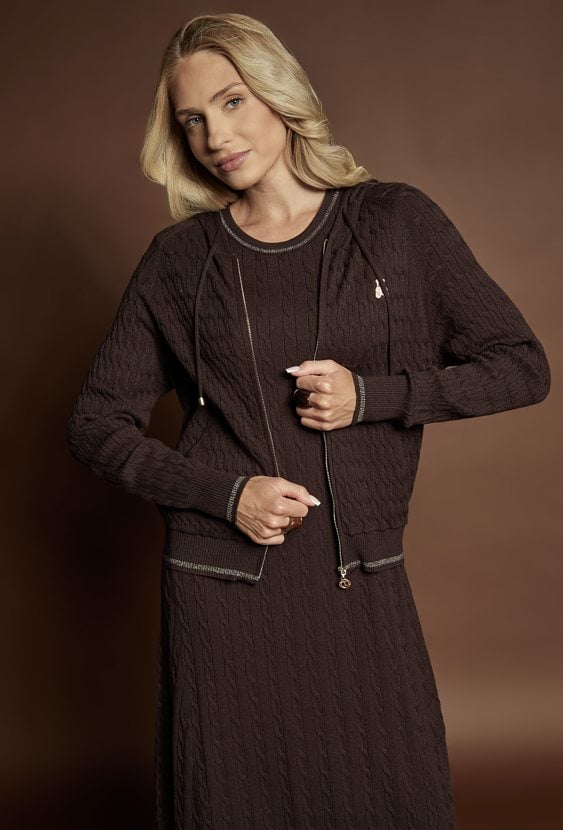 Sweter damski z kapturem