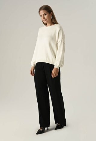 Biały klasyczny sweter z bawełną