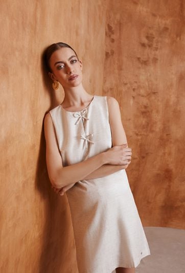 Elegancka sukienka z kokardkami