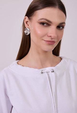 Sukienka w sportowym stylu