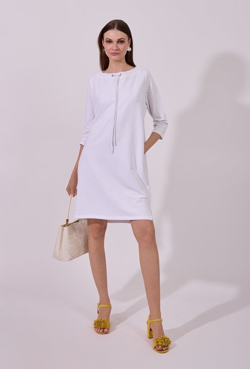 Sukienka w sportowym stylu