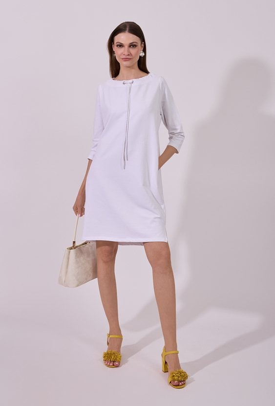 Sukienka w sportowym stylu