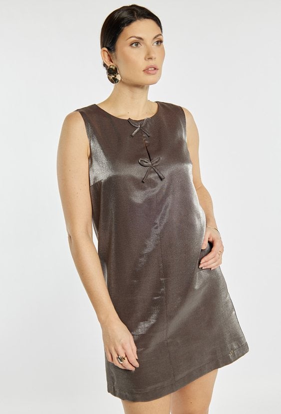 Elegancka sukienka z kokardkami