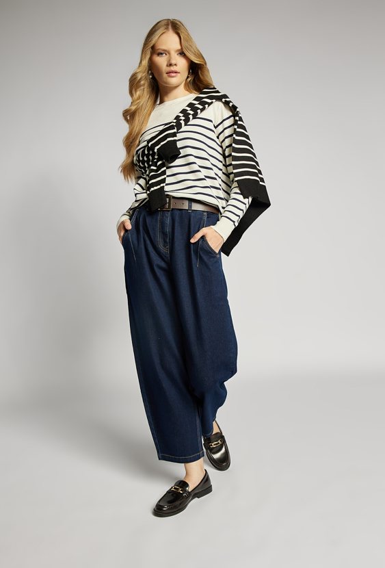 Sweter w paski