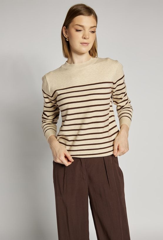 Sweter w paski