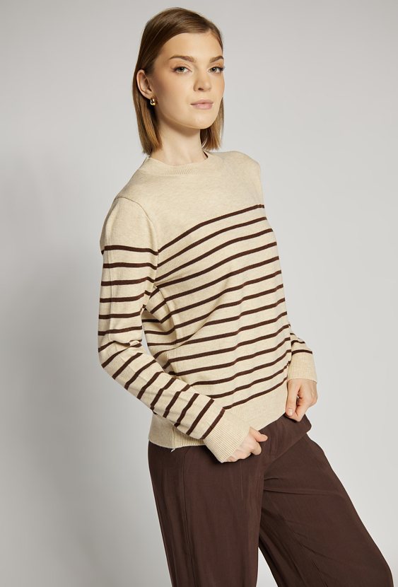 Sweter w paski