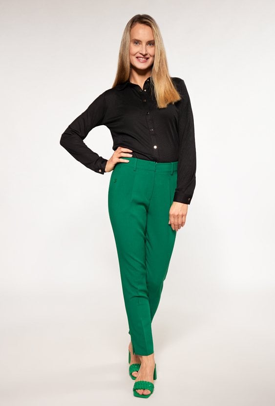 Prążkowana koszula z kołnierzykiem