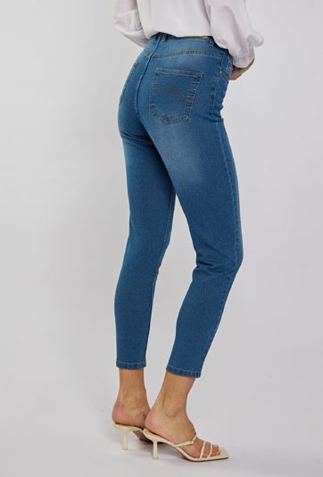 Jeansy z wysokim stanem