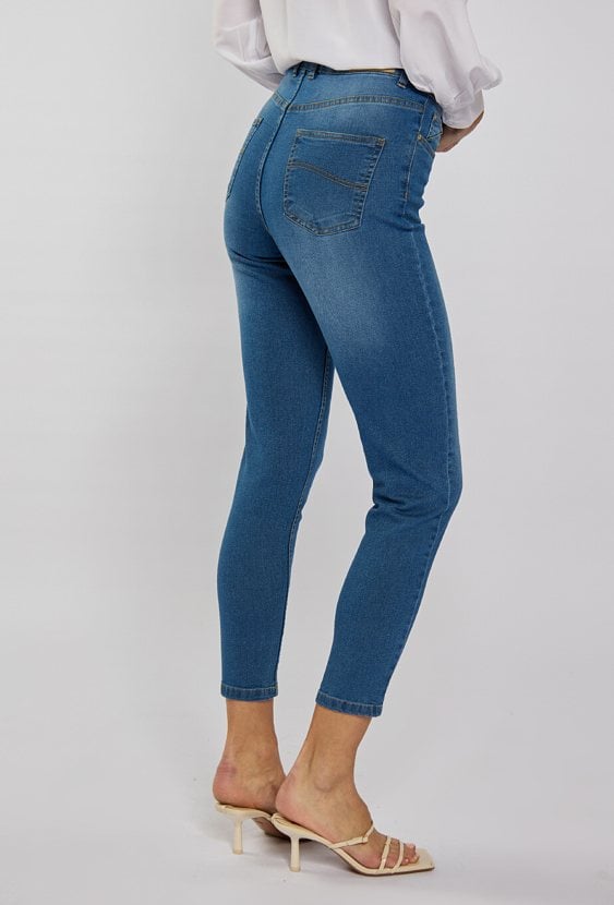 Jeansy z wysokim stanem