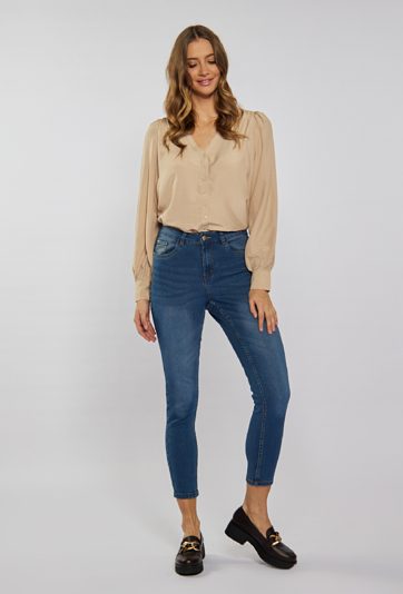 Jeansy z wysokim stanem