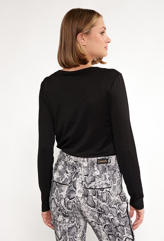 Prążkowana bluzka z długimi rękawami