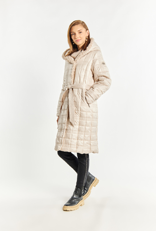 Pikowany płaszcz z wiązaniem