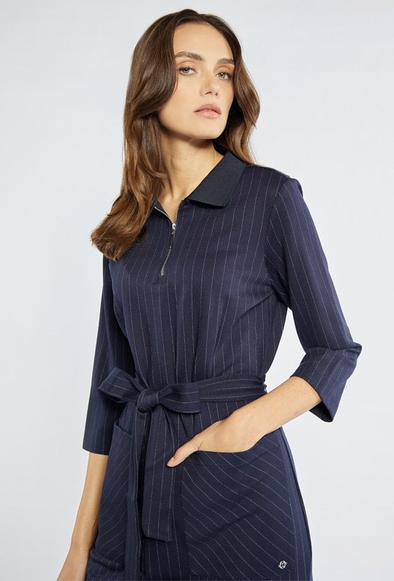 Sukienka z wiązaniem w talii