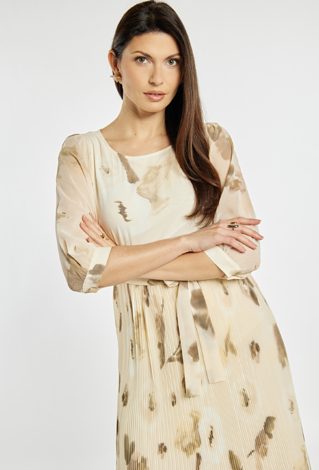 Elegancka sukienka z wzorem