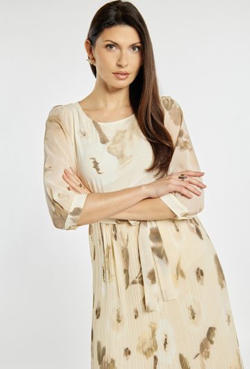 Elegancka sukienka z wzorem