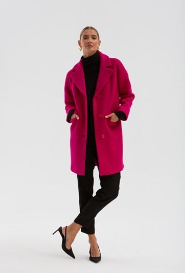 Różowy płaszcz z wełną