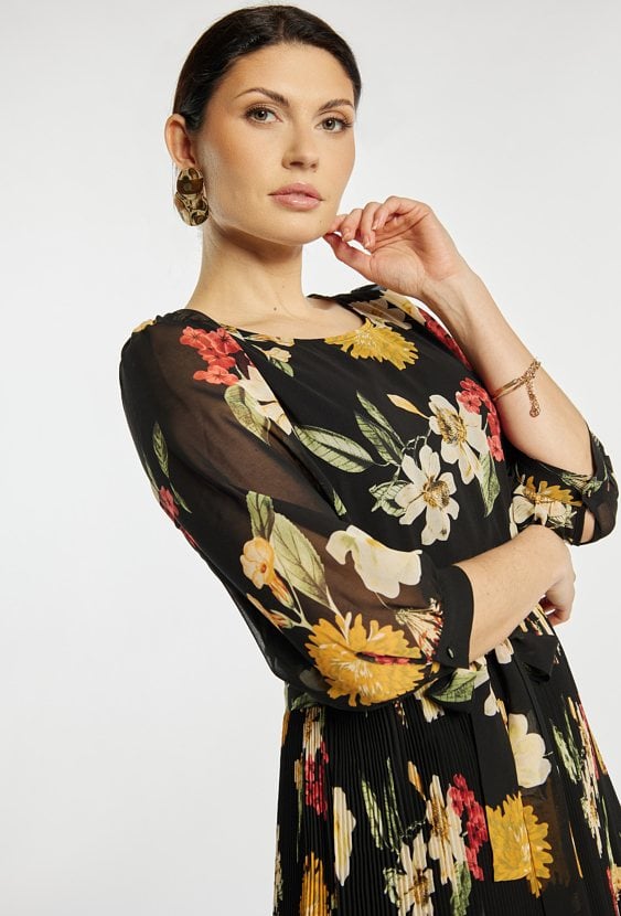 Elegancka sukienka z wzorem