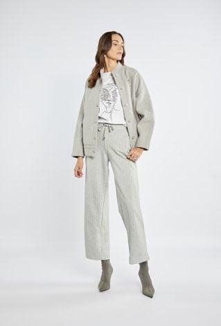 Kurtka damska z agrafką