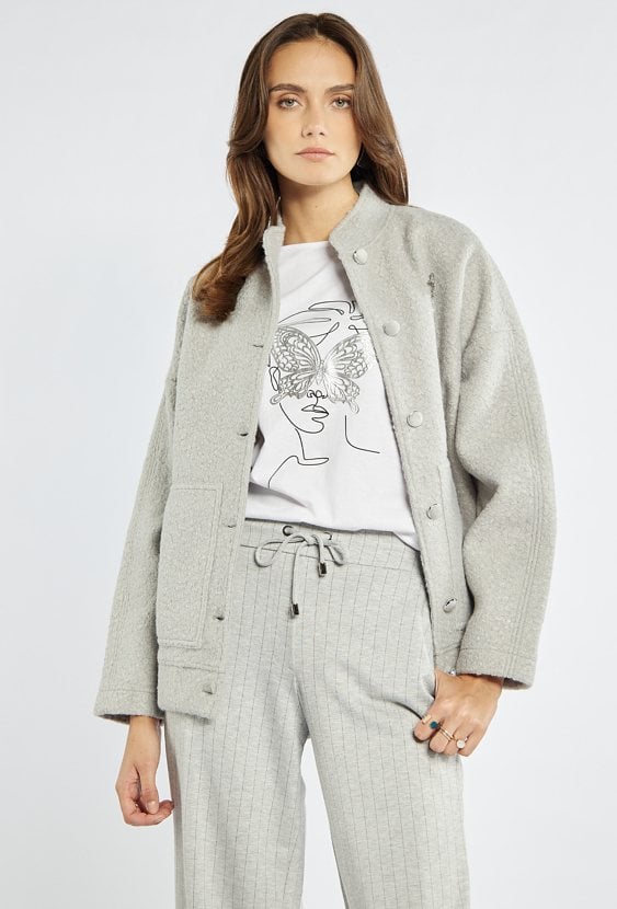 Kurtka damska z agrafką