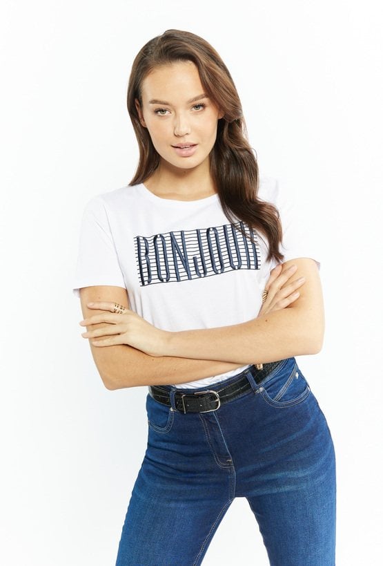 T-shirt damski o swobodnym kroju