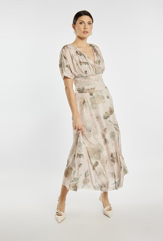 Sukienka z kopertowym dekoltem