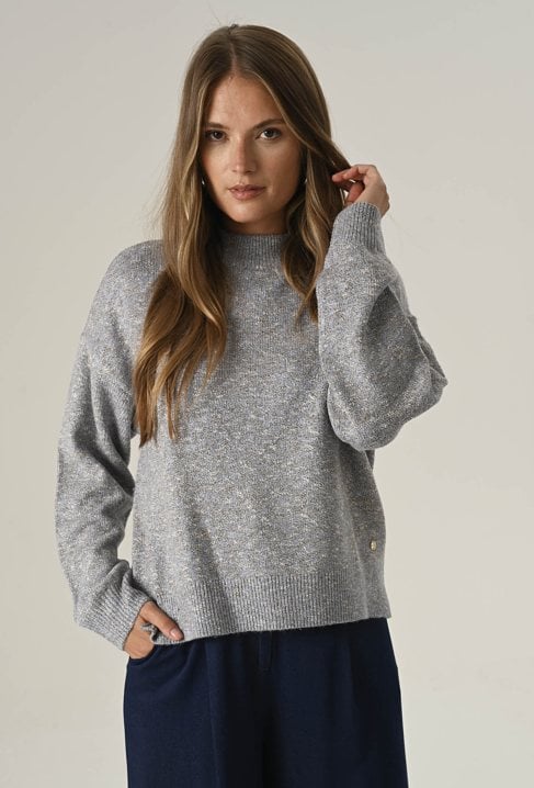 Dzianinowy sweter z metaliczną nicią