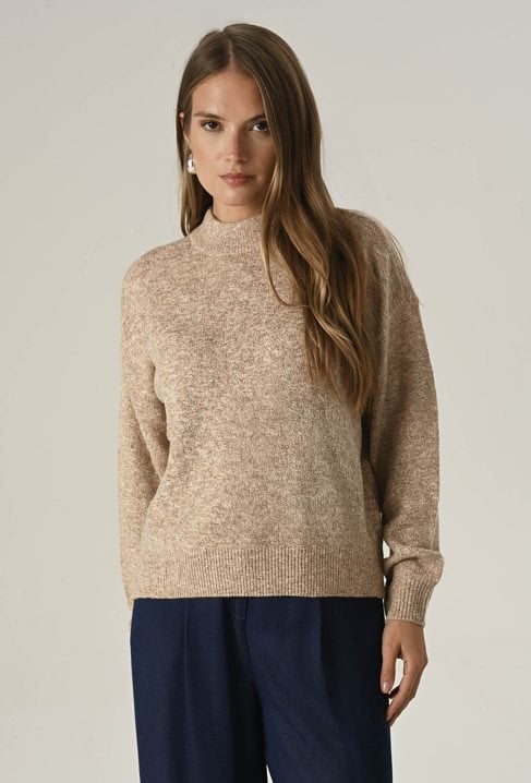 Dzianinowy sweter z metaliczną nicią