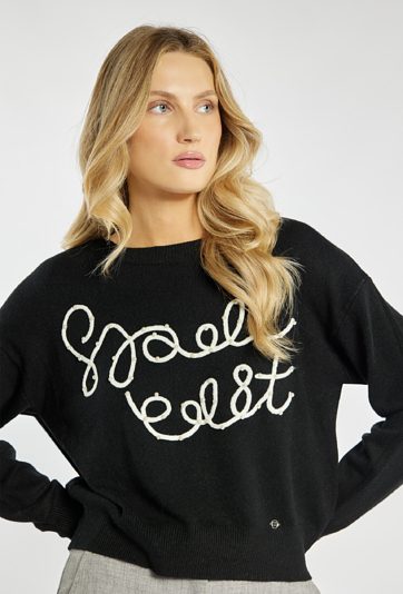Sweter z koralikami