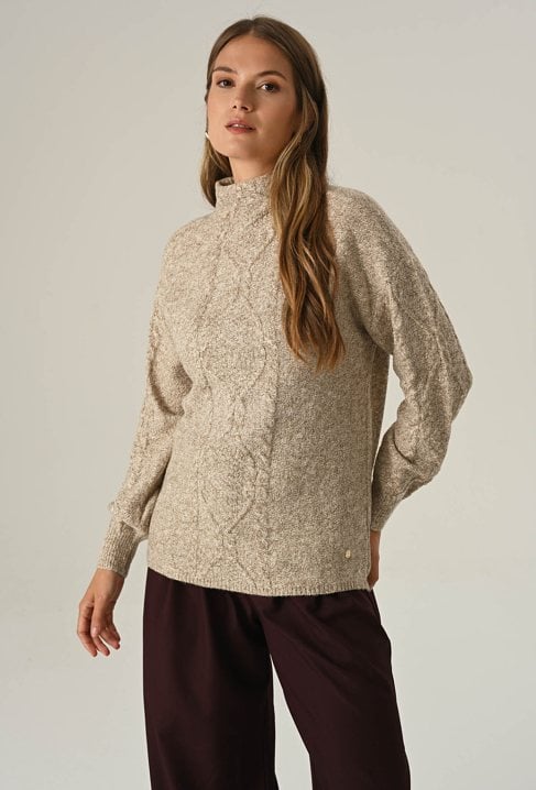 Sweter z metaliczną nicią