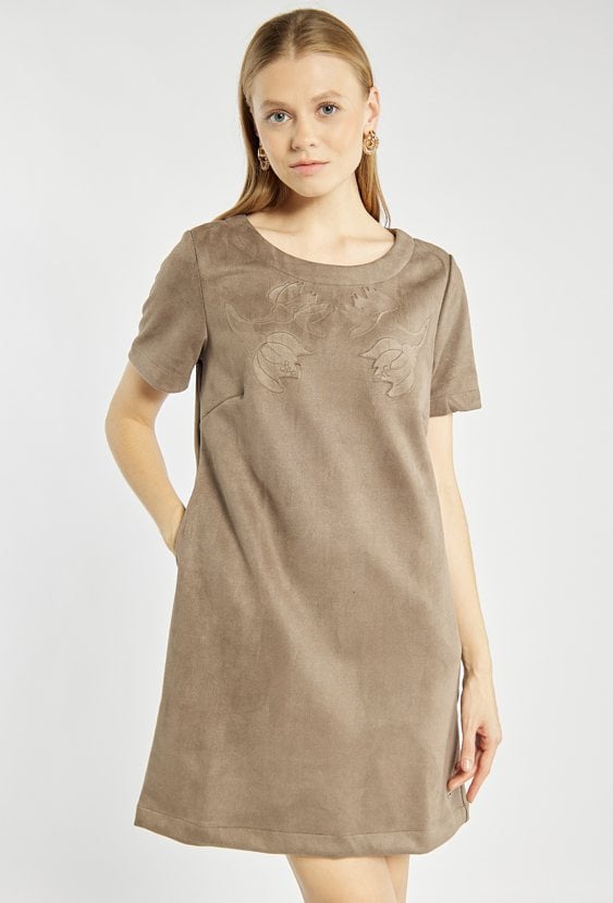 Sukienka mini z haftem