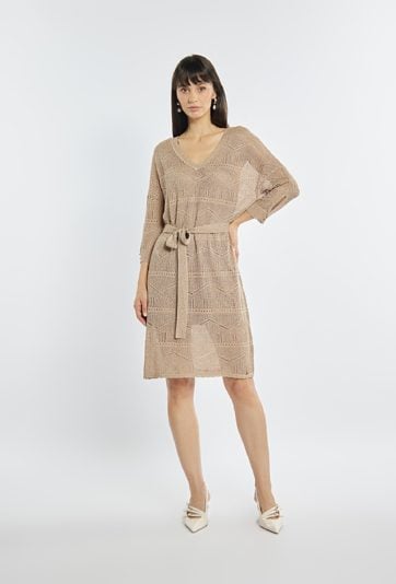 Ażurowa sukienka z wiązaniem