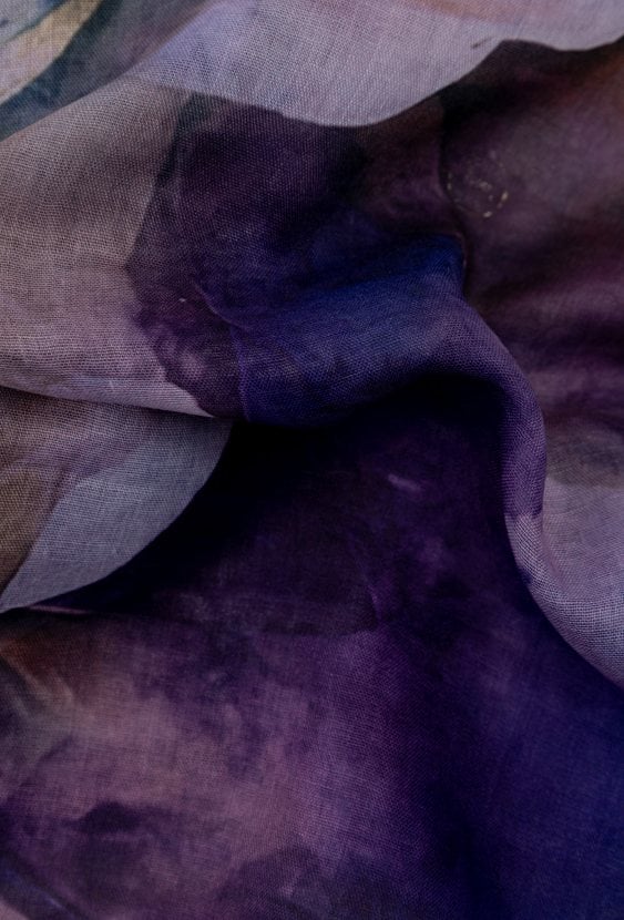 Szal z malarskim wzorem