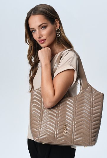 Beżowa bluzka z krótkim rękawem