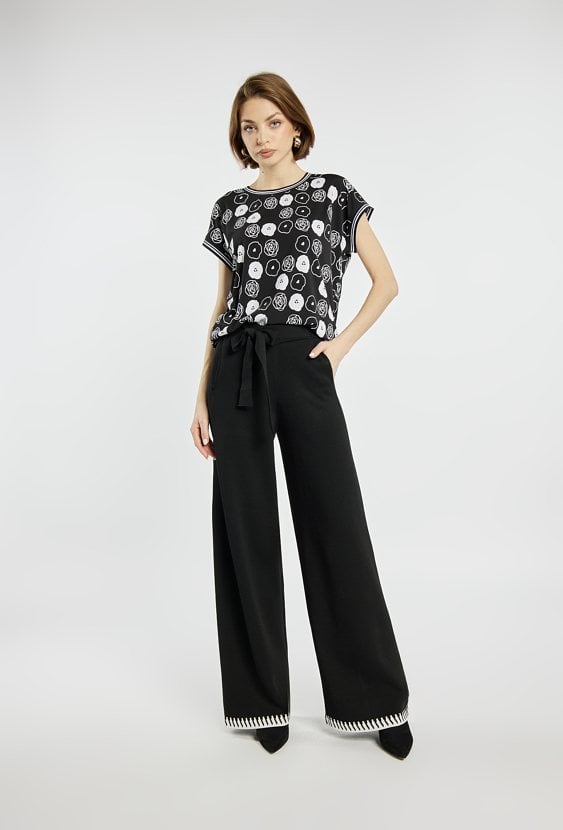 Czarna bluzka z wzorem