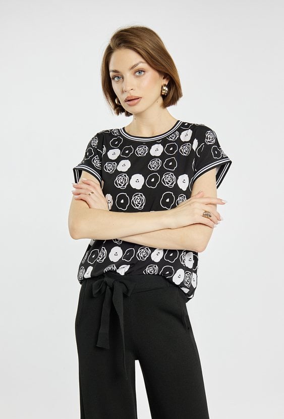 Czarna bluzka z wzorem