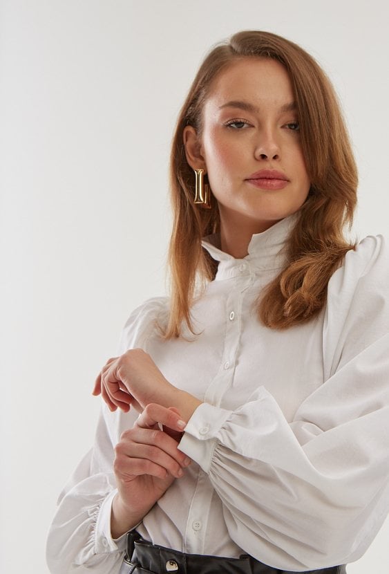 Koszula z efektownym bufiastym rękawem