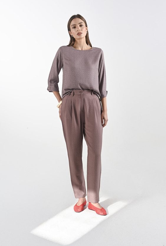 Klasyczne chinosy z wiskozy