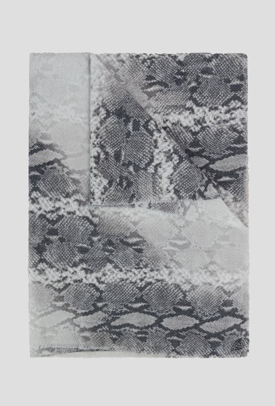 Szalik damski w zwierzęcym wzór