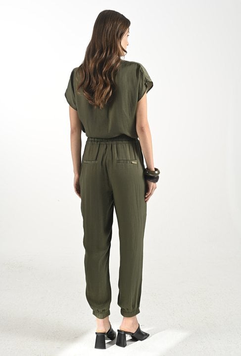 Stylowe spodnie o luźnym kroju