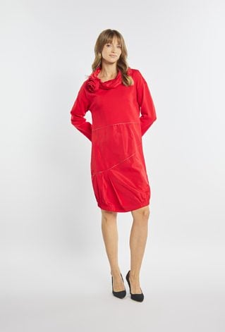 Sukienka z kieszeniami