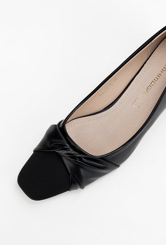 Czarne czółenka TUNI