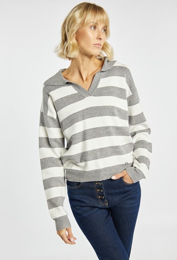 Sweter w szerokie pasy