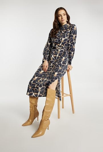 Sukienka midi z kołnierzem