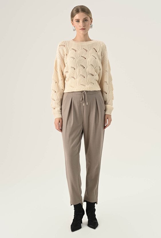 Beżowe spodnie z wiskozą