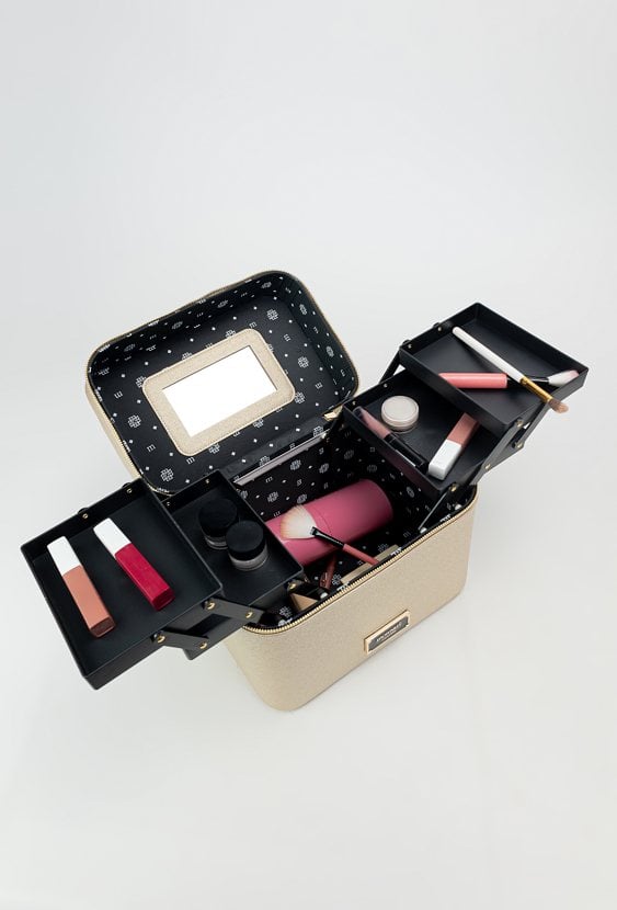 Połyskujący kuferek damski