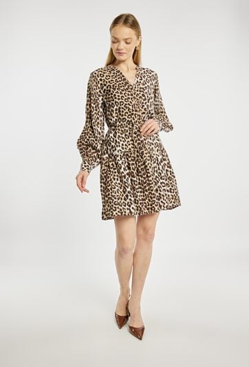 Sukienka z falbanką