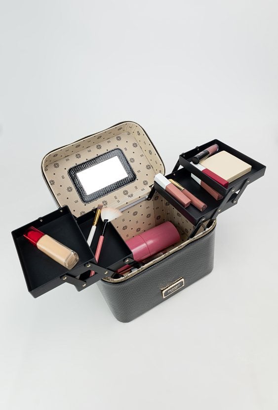 Połyskujący kuferek damski